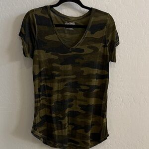 Lucky Brand Camouflage Short Sleeve Tee size medium